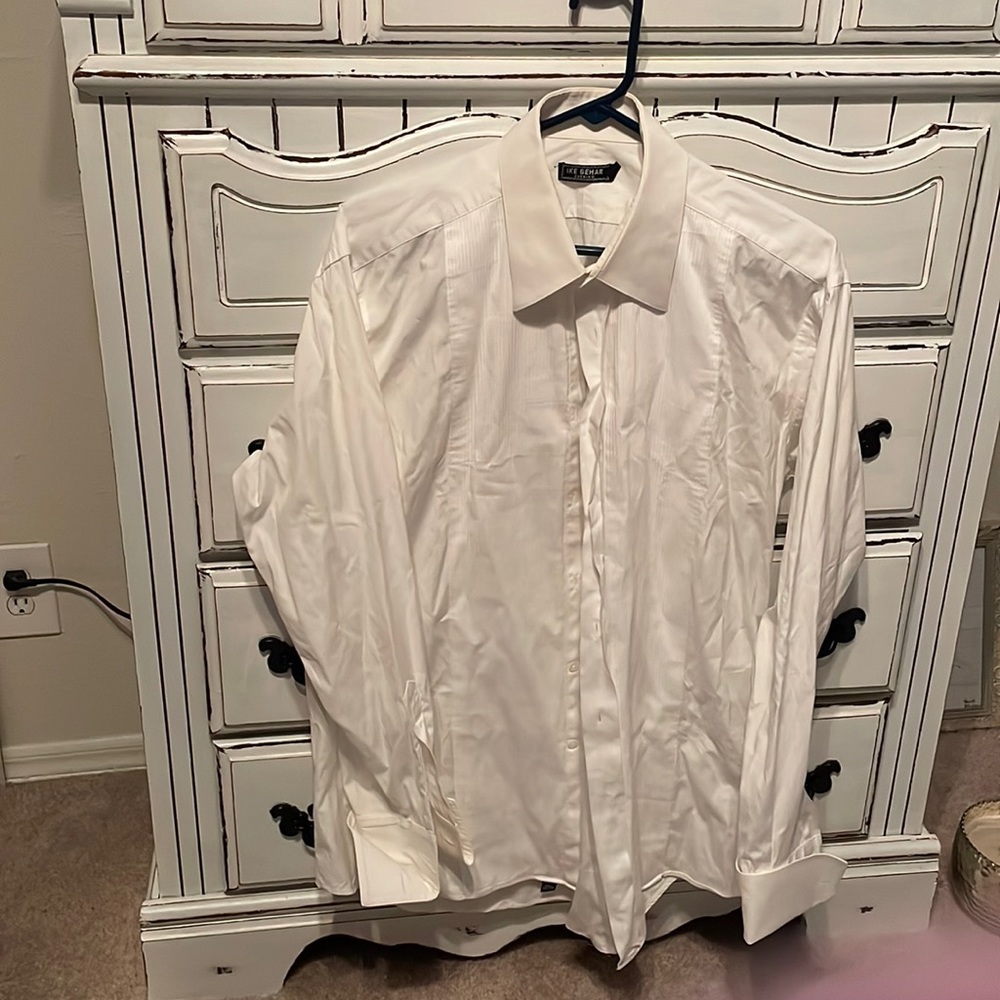 Men’s tuxedo shirt